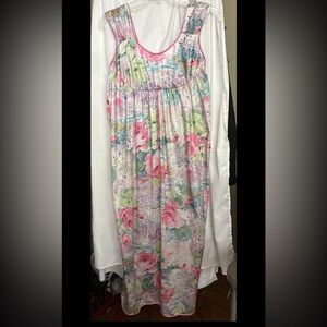 Vintage Lorraine Pink Floral Robe and Gown Lingerie set Size Small 32-34”
